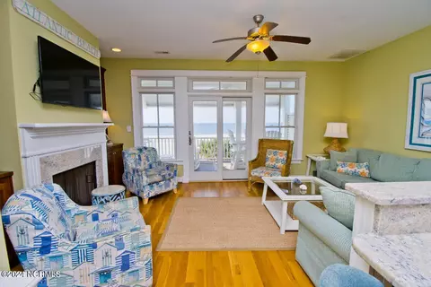 Living - 175 Atlantic Blvd, Atlantic Beach, NC 28512 photo 2 of 5