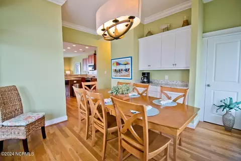 Dining - 175 Atlantic Blvd, Atlantic Beach, NC 28512 photo 2 of 2