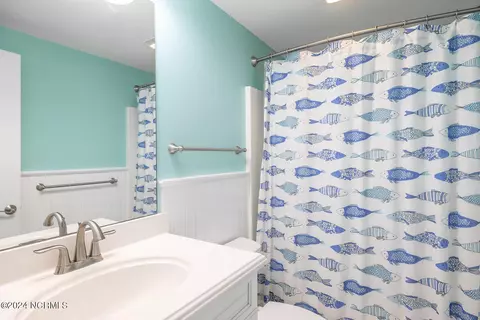 Bath - 175 Atlantic Blvd, Atlantic Beach, NC 28512 photo 8 of 9
