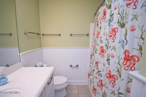 Bath - 175 Atlantic Blvd, Atlantic Beach, NC 28512 photo 4 of 9