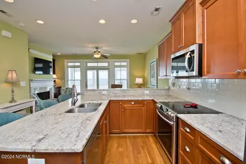 Kitchen - 175 Atlantic Blvd, Atlantic Beach, NC 28512 photo 2 of 3