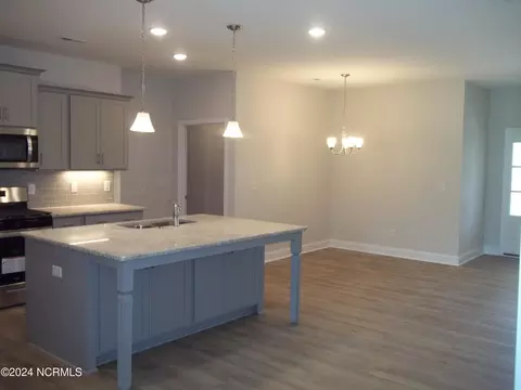 106 Paver Ln, Hampstead, NC 28443 photo 5