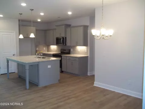 106 Paver Ln, Hampstead, NC 28443 photo 6