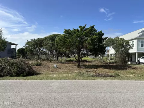 3012 W Pelican Dr, Oak Island, NC 28465