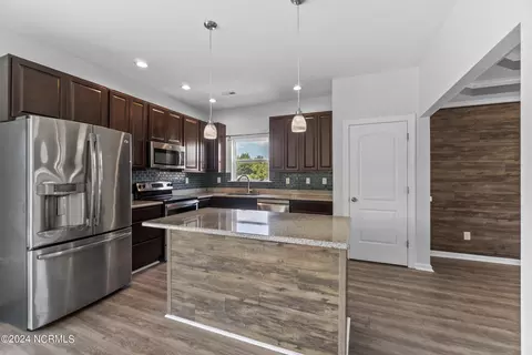 Kitchen - 106 Pond Pine Loop, Currituck, NC 27929 photo 1 of 3