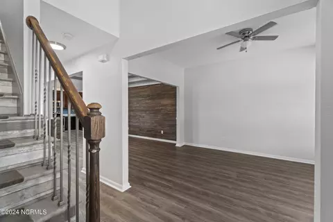 Entry Way - 106 Pond Pine Loop, Currituck, NC 27929 photo 4 of 11