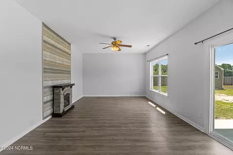 Living - 106 Pond Pine Loop, Currituck, NC 27929 photo 3 of 3