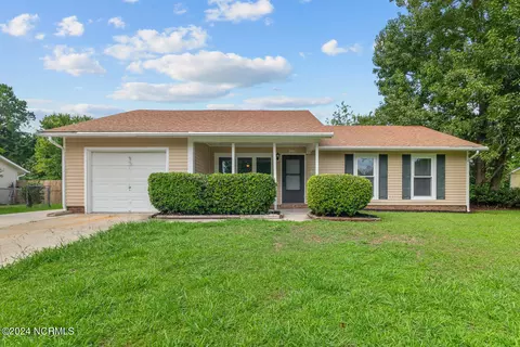 402 Sharon Way, Jacksonville, NC 28546