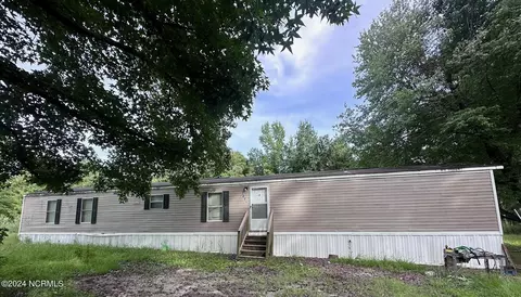 1028 Deer Tract Dr, Washington, NC 27889