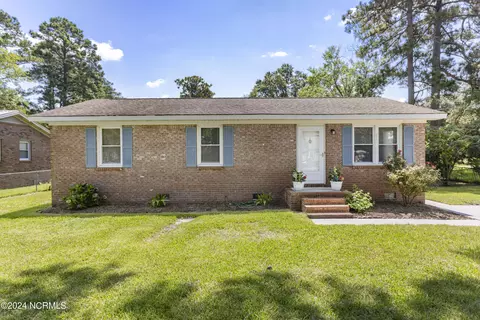 1520 Bluff Dr NE, Leland, NC 28451