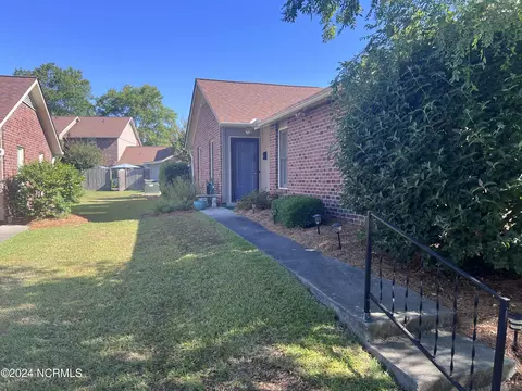 1862 Quail Ridge Rd #Q, Greenville, NC 27858