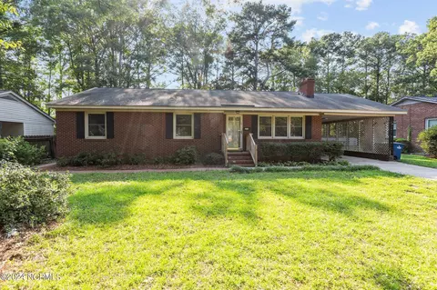 204 Belvedere Dr, Greenville, NC 27834