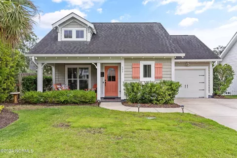 501 Goldsboro Ave, Carolina Beach, NC 28428
