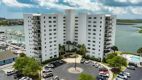 322 Causeway Dr #101, Wrightsville Beach, NC 28480