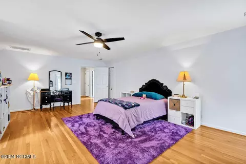 Bedroom - 130 Deerfield Dr, Hampstead, NC 28443 photo 5 of 5