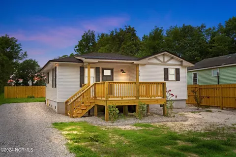 2726 Worth Dr, Wilmington, NC 28412