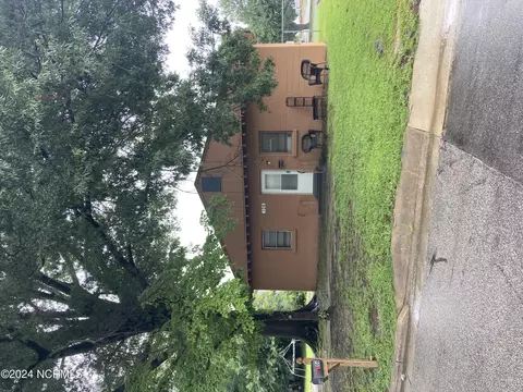 106 Spruce St W, Wilson, NC 27893