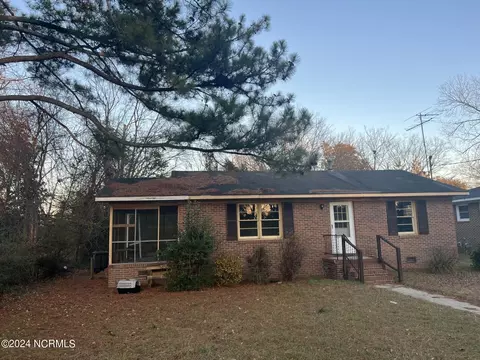 711 Lloyd St, Tarboro, NC 27886