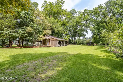 Exterior - 212 S Main St, Bath, NC 27808 photo 7 of 16