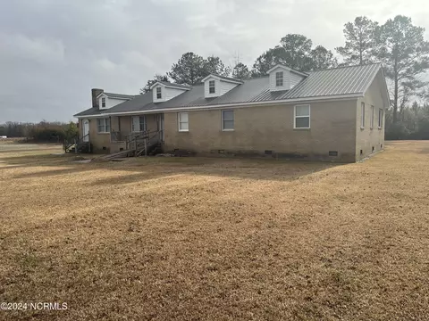 1964 Chinquapin Chapel Rd, Trenton, NC 28585