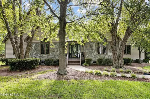 216 Buckingham Dr, Winterville, NC 28590