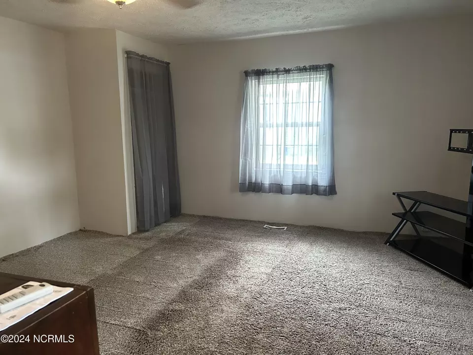 Other - 305 2nd St, Laurinburg, NC 28352 photo 3 of 4