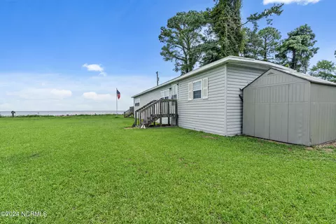 608 Va Lee Beach Rd, Columbia, NC 27925