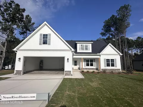 8 N Rowsham Pl, Smithfield, NC 27577
