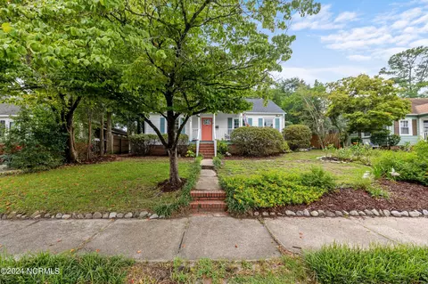 906 Woodlawn Ave, Wilmington, NC 28401