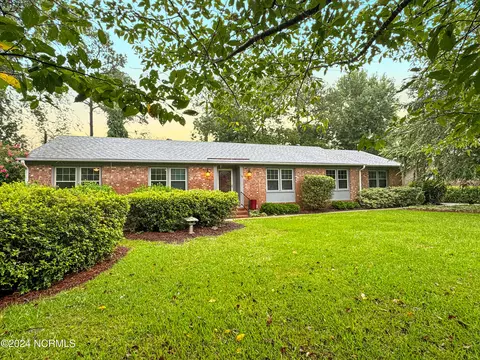 118 Yorkshire Ln, Wilmington, NC 28409