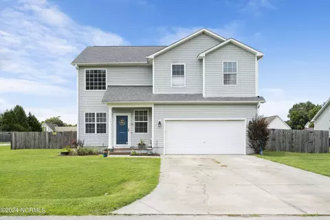 107 Thorn Tree Ct, Jacksonville, NC 28540