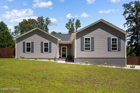 271 Morse Dr, Hubert, NC 28539 photo 1