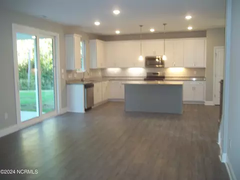 127 Paver Ln, Hampstead, NC 28443 photo 3