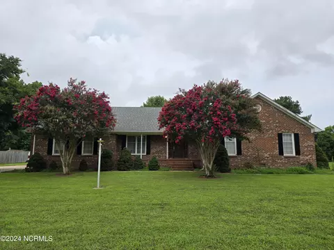 2404 Dan And Mary St, Elizabeth City, NC 27909