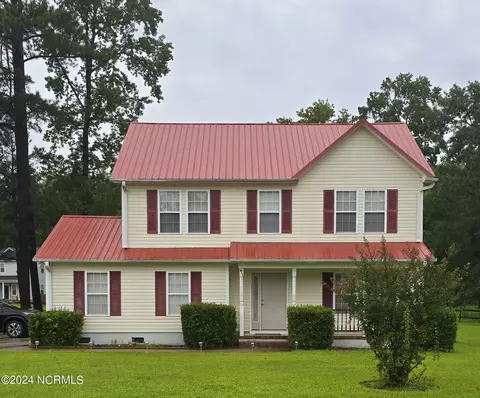 411 N Wilmington St, Richlands, NC 28574