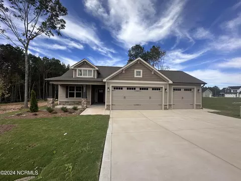 122 Red River Dr, Selma, NC 27576