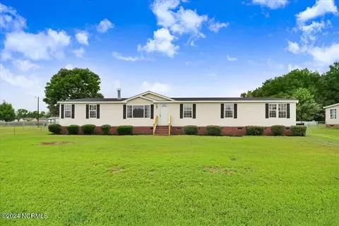 105 Ruger Ct, Pikeville, NC 27863