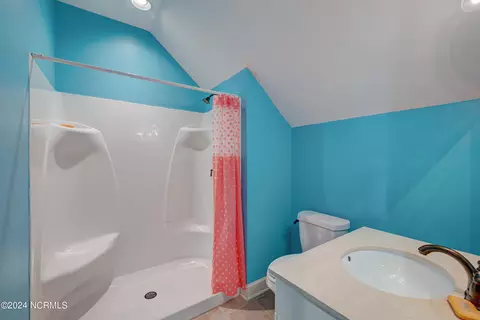 Bath - 538 River Rd, Wallace, NC 28466 photo 4 of 4