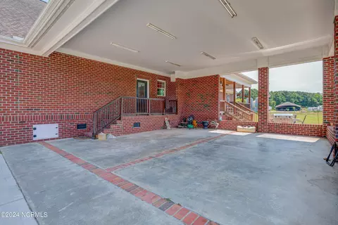 Exterior - 538 River Rd, Wallace, NC 28466 photo 8 of 10