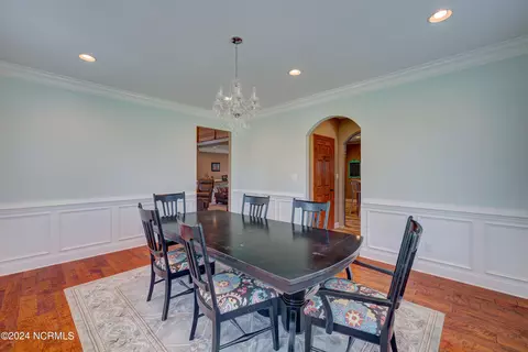 Dining - 538 River Rd, Wallace, NC 28466 photo 2 of 3