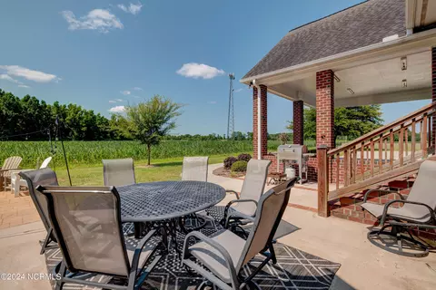 Exterior - 538 River Rd, Wallace, NC 28466 photo 6 of 10