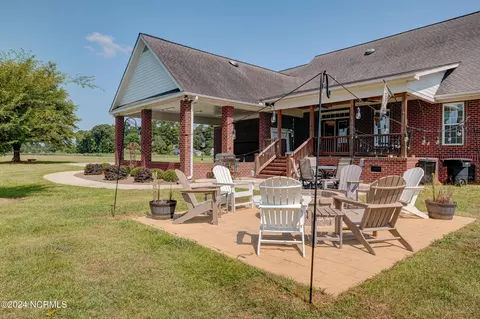 Exterior - 538 River Rd, Wallace, NC 28466 photo 5 of 10