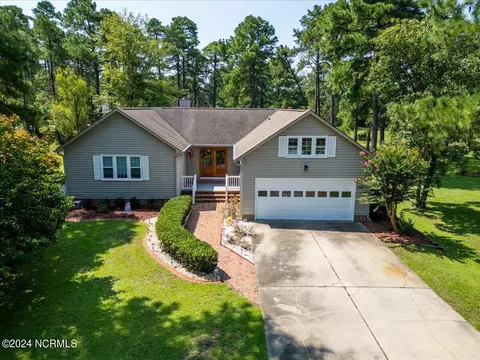 1504 Columbus Ct, New Bern, NC 28560