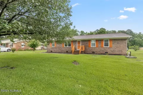146 Trott Rd, Richlands, NC 28574