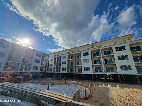 1800 Canal Dr UNIT 203, Carolina Beach, NC 28428