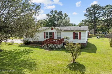 129 Old Freeman Rd, Swansboro, NC 28584