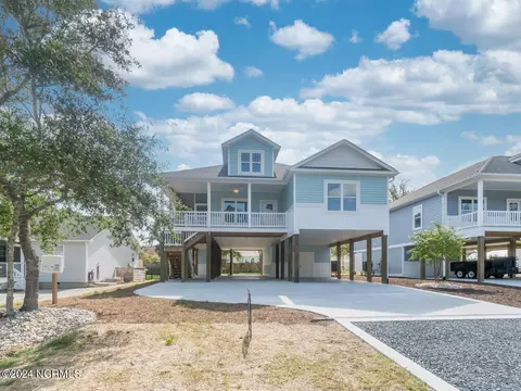 116 NW 13th St, Oak Island, NC 28465