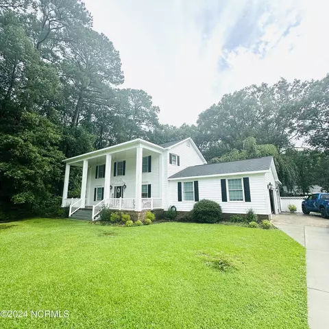 906 Powell Ave, Windsor, NC 27983