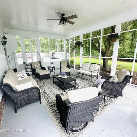 906 Powell Ave, Windsor, NC 27983 photo 3