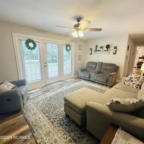 906 Powell Ave, Windsor, NC 27983 photo 13